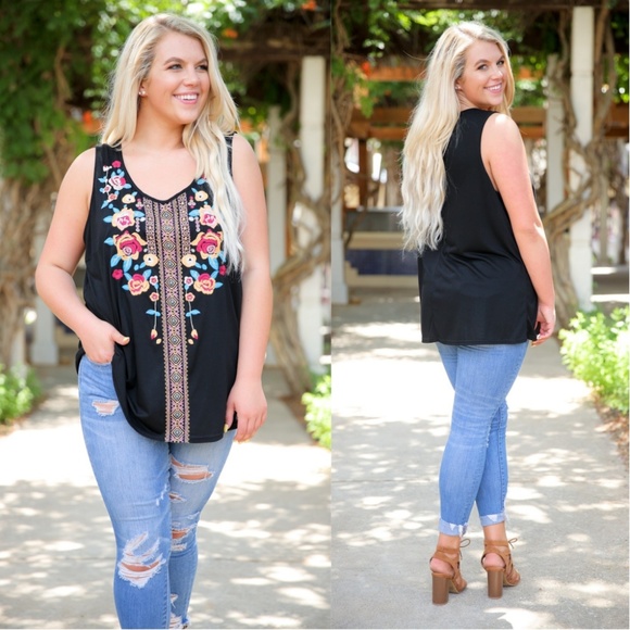 LAST ONE! PLUS Black Embroidered Sleeveless Tunic - Picture 3 of 4
